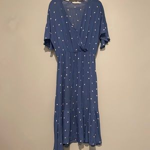 Blue & white polka dot flowy midi dress in L